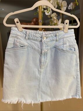 Closed Made in Italy Cotton Light Wash Denim Mini Skirt